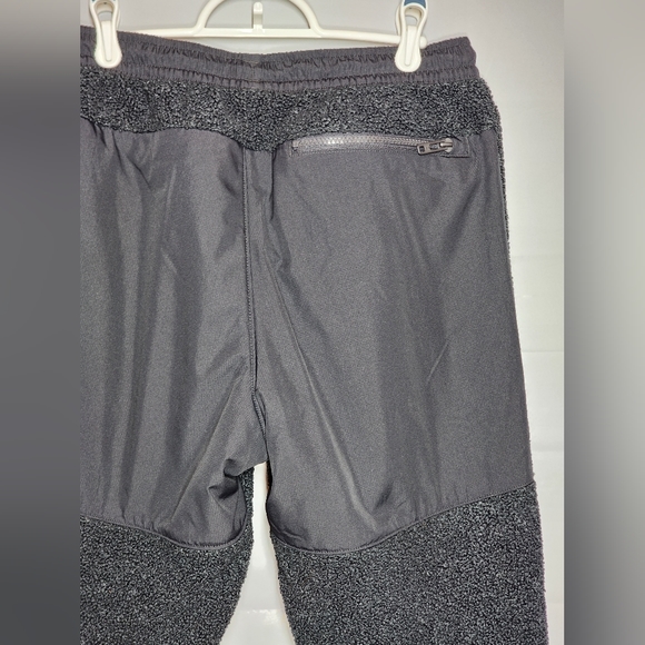 Under Armour Mission Pants Black Small Loose Fit Fleece Pockets Drawstring - Picture 10 of 13